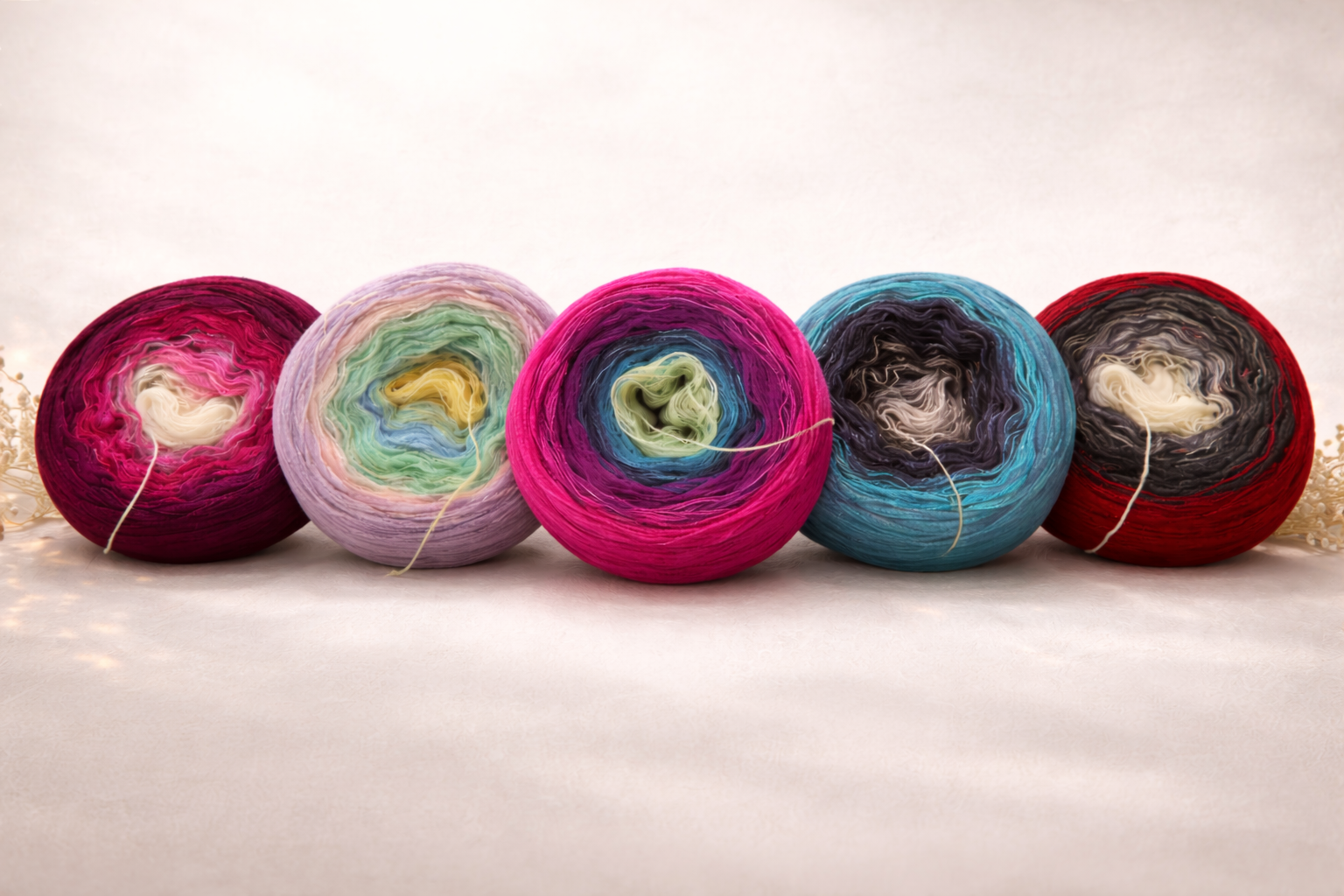 Bobbel Farbverlaufsgarne in verschiedenen Farben zum Häkeln und Stricken