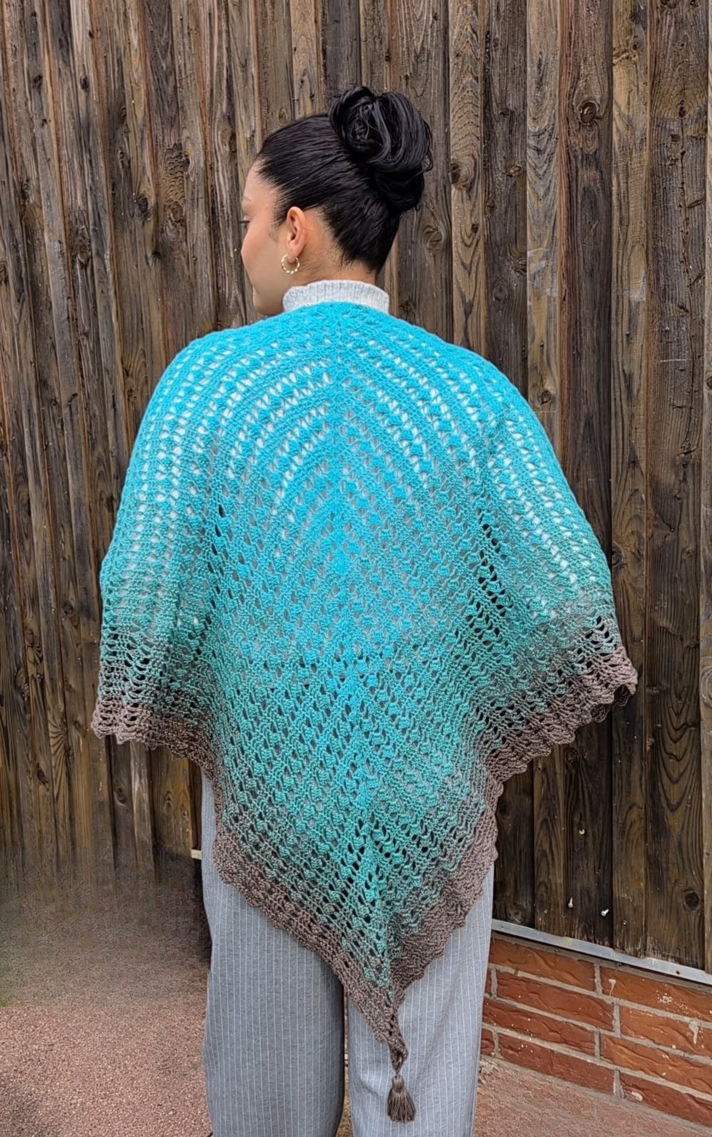 Häkelanleitung „Lena“ – elegantes Dreieckstuch als PDF